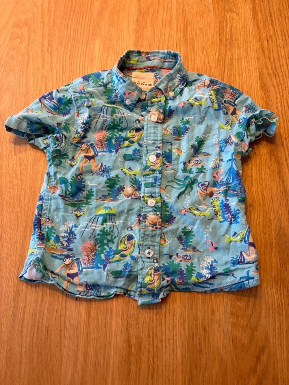 Mini Boden Boys Shirt Scuba Diver Fish Ocean Print Short Sleeve Button Down 4-5Y